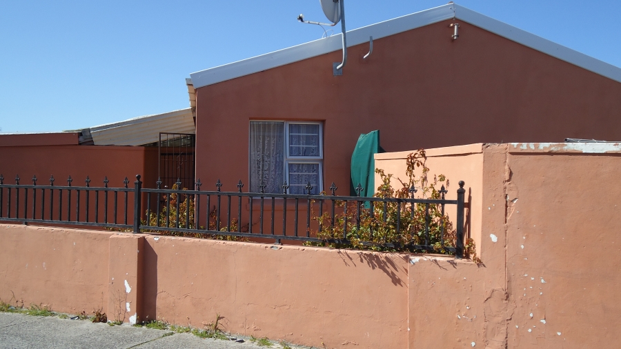 2 Bedroom Property for Sale in Rocklands Western Cape